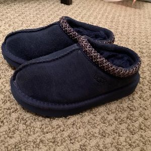 UGG Kids Size 11 - Slippers, Blue